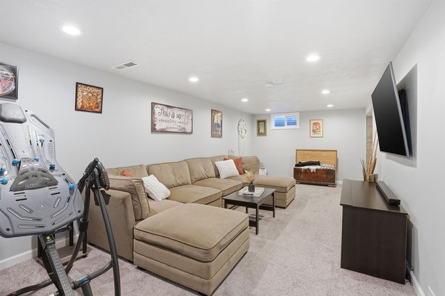 5604 N G St, Spokane, WA 99205