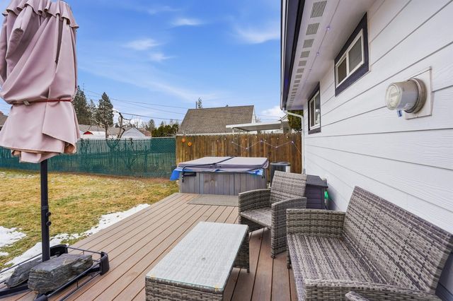 5604 N G St, Spokane, WA 99205