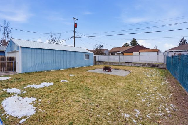 5604 N G St, Spokane, WA 99205