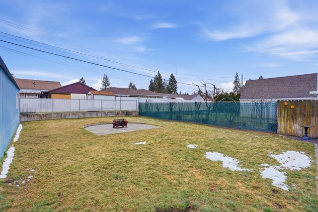 5604 N G St, Spokane, WA 99205