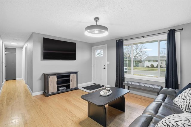 5604 N G St, Spokane, WA 99205