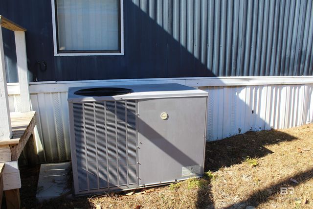 1326 Ridgewood Drive, Lillian, AL 36549