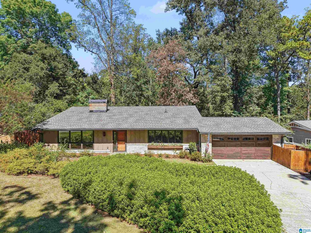 2992 DONITA COURT, Vestavia Hills, AL 35243