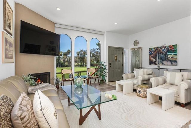 2326 La Costa Avenue A, Carlsbad, CA 92009