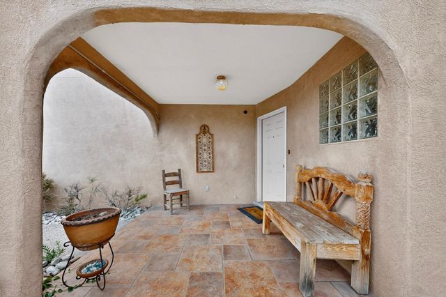 5151 Mirada Drive NW, Albuquerque, NM 87120