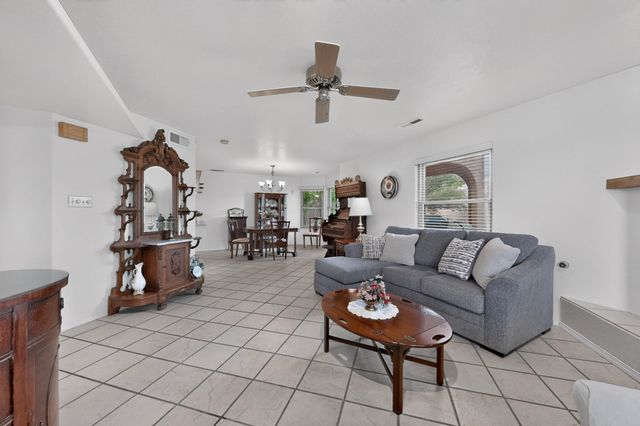 5151 Mirada Drive NW, Albuquerque, NM 87120