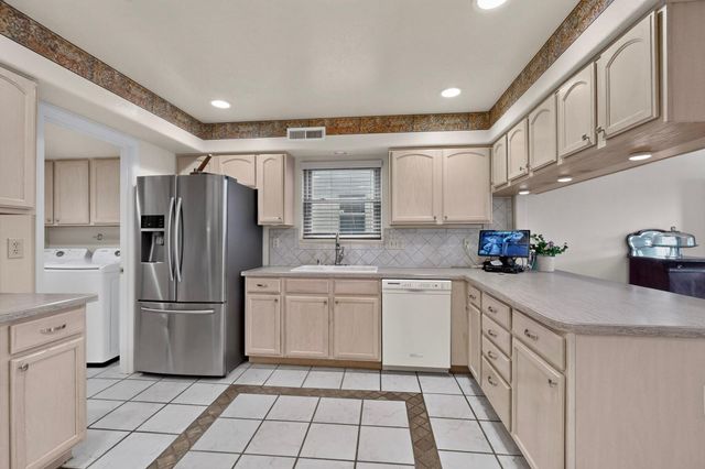 5151 Mirada Drive NW, Albuquerque, NM 87120