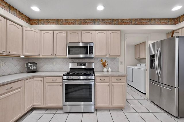 5151 Mirada Drive NW, Albuquerque, NM 87120