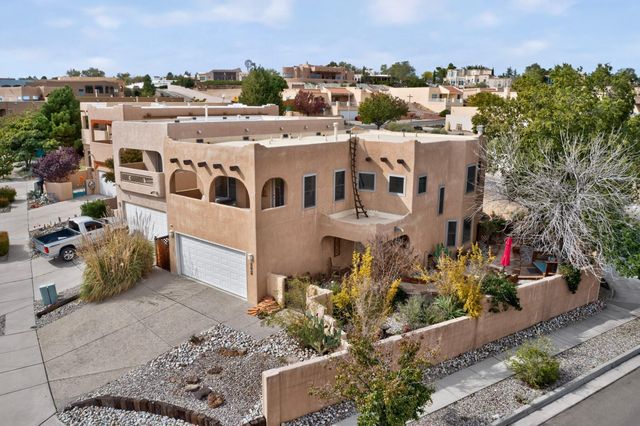 5151 Mirada Drive NW, Albuquerque, NM 87120