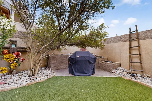 5151 Mirada Drive NW, Albuquerque, NM 87120