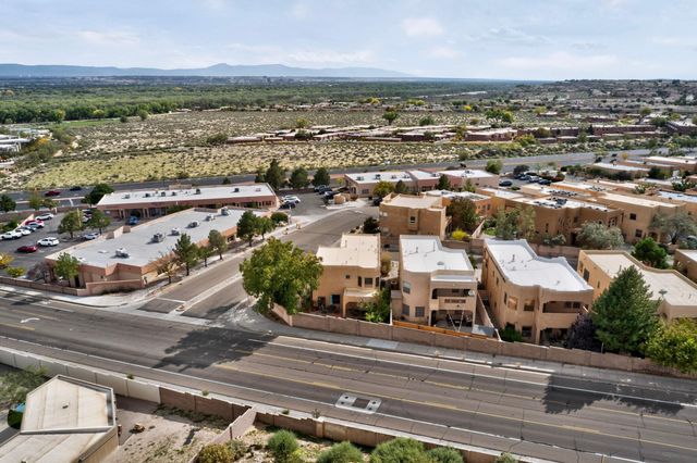 5151 Mirada Drive NW, Albuquerque, NM 87120