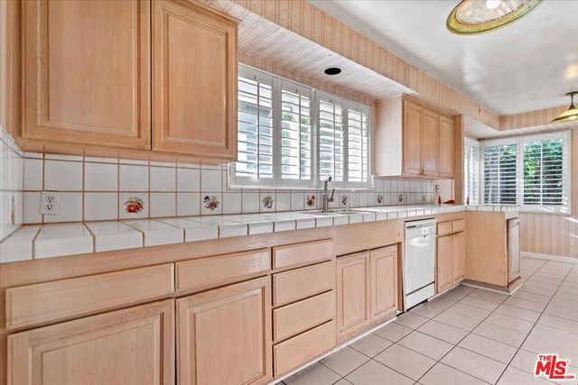 14905 Jadestone Drive, Sherman Oaks, CA 91403