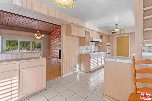 14905 Jadestone Drive, Sherman Oaks, CA 91403