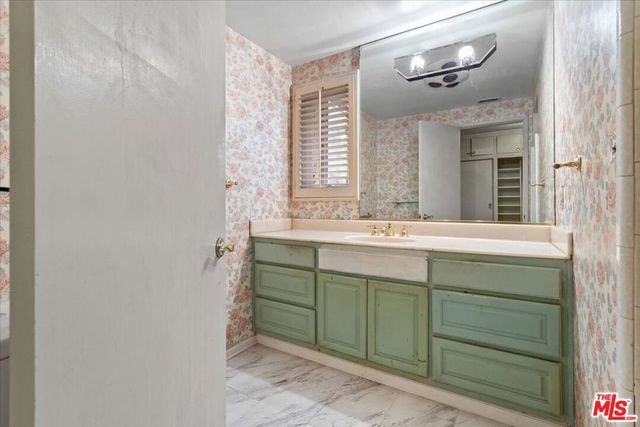 14905 Jadestone Drive, Sherman Oaks, CA 91403