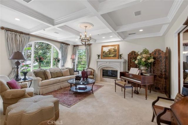 6952 Royal Hunt Ridge, Riverside, CA 92506