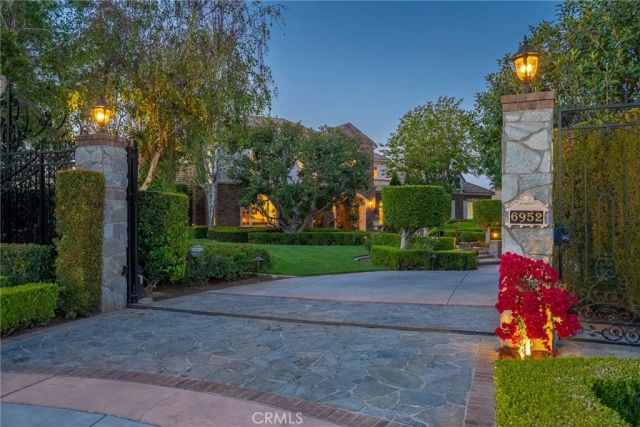 6952 Royal Hunt Ridge, Riverside, CA 92506