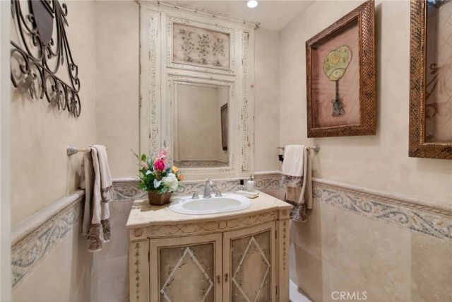 6952 Royal Hunt Ridge, Riverside, CA 92506
