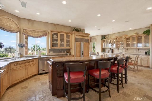6952 Royal Hunt Ridge, Riverside, CA 92506