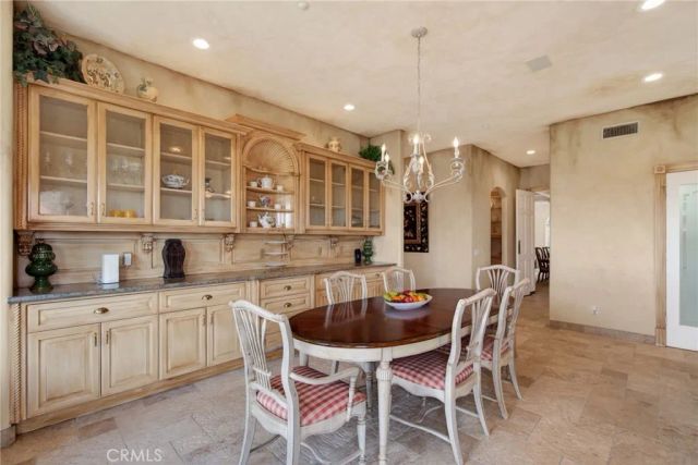 6952 Royal Hunt Ridge, Riverside, CA 92506