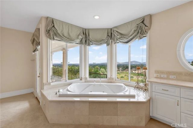 6952 Royal Hunt Ridge, Riverside, CA 92506