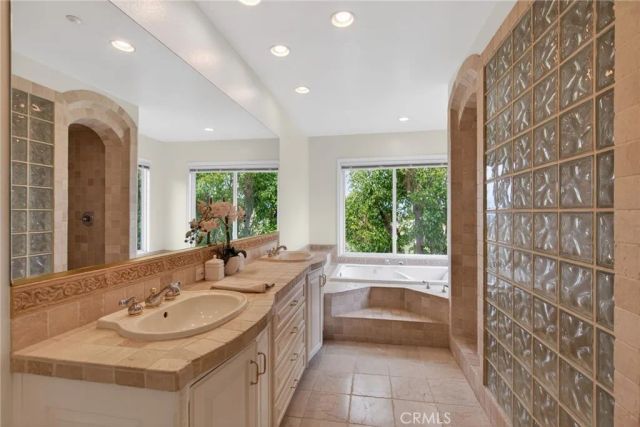 6952 Royal Hunt Ridge, Riverside, CA 92506