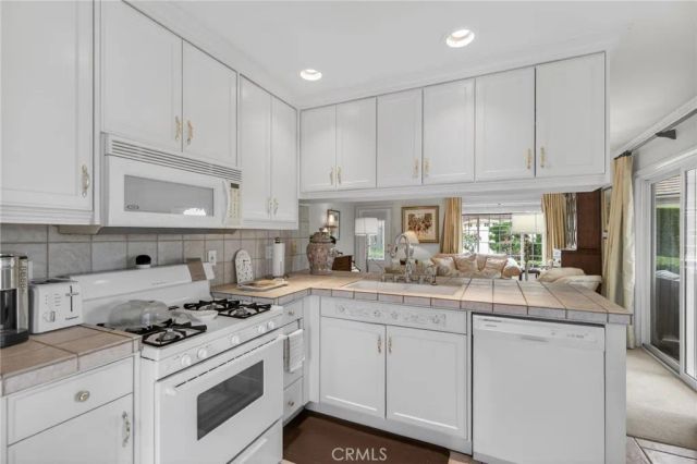 6952 Royal Hunt Ridge, Riverside, CA 92506