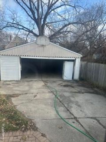 15552 Macarthur, Redford, MI 48239