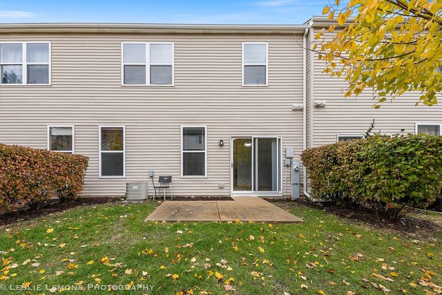 4051 Blackstone Drive 4051, Aurora, IL 60504