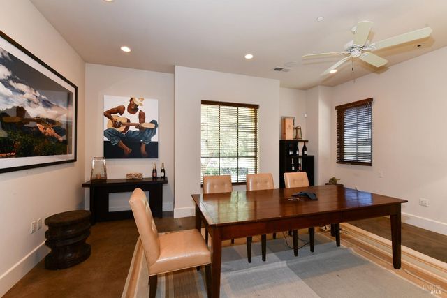 21200 8th St E, Sonoma, CA 95476