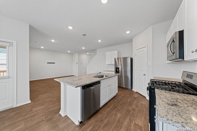 6212 Sunhigh Dr, San Antonio, TX 78252