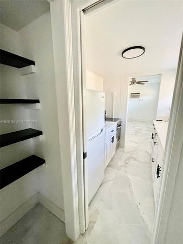 1649 NE 8th Ave 1, Fort Lauderdale, FL 33305