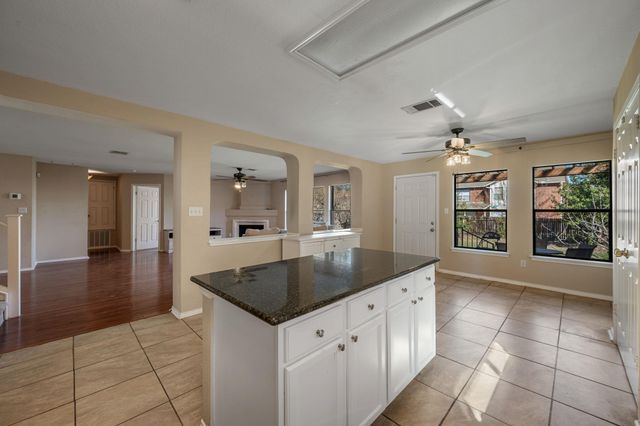 1506 Somerset Canyon LN, Cedar Park, TX 78613