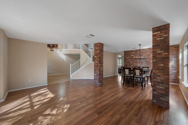 1506 Somerset Canyon LN, Cedar Park, TX 78613