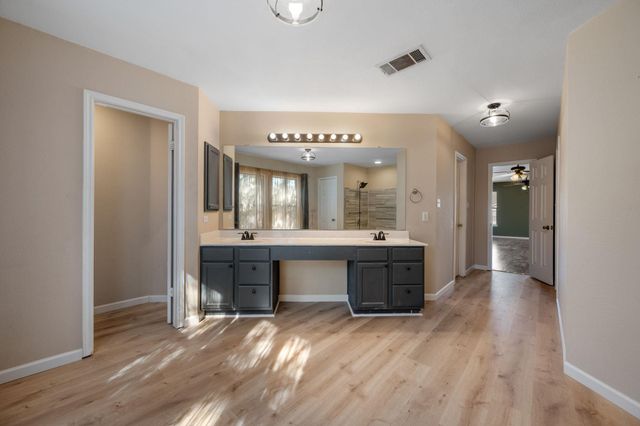 1506 Somerset Canyon LN, Cedar Park, TX 78613