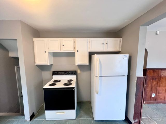 3162 Sunshine Avenue, Cincinnati, OH 45211