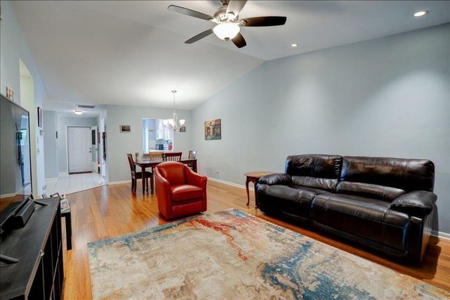 2641 Gately Drive W 1902, West Palm Beach, FL 33415