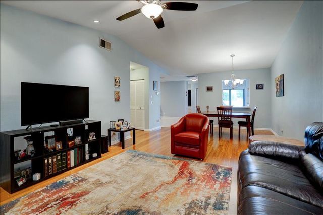 2641 Gately Drive W 1902, West Palm Beach, FL 33415