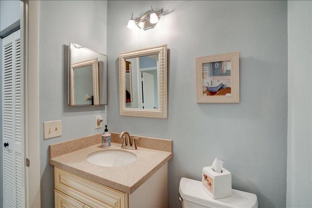 2641 Gately Drive W 1902, West Palm Beach, FL 33415