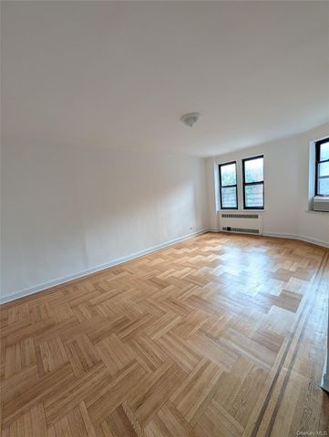80-09 35th Avenue C17, Jackson Heights, NY 11372