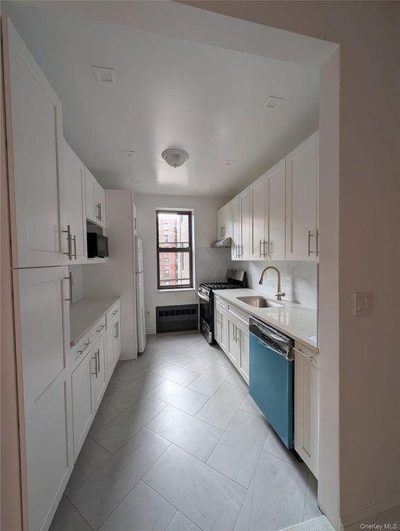80-09 35th Avenue C17, Jackson Heights, NY 11372