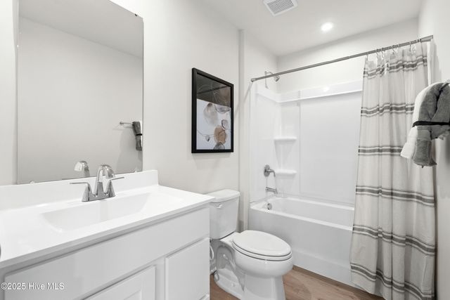 1787 Piney Creek Road NE, Bolivia, NC 28422