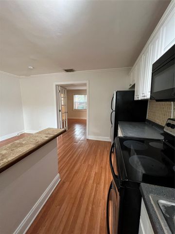 1333 NE 5th Terrace 9, Fort Lauderdale, FL 33304