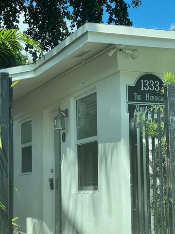 1333 NE 5th Terrace 9, Fort Lauderdale, FL 33304