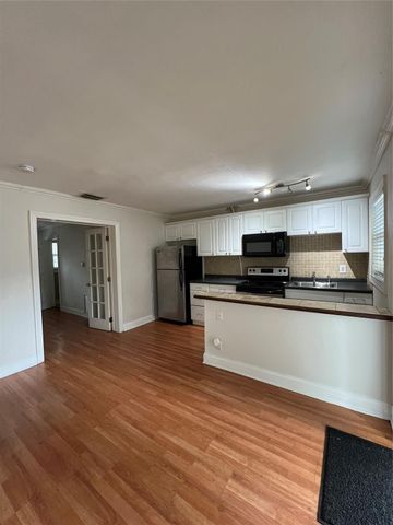 1333 NE 5th Terrace 9, Fort Lauderdale, FL 33304