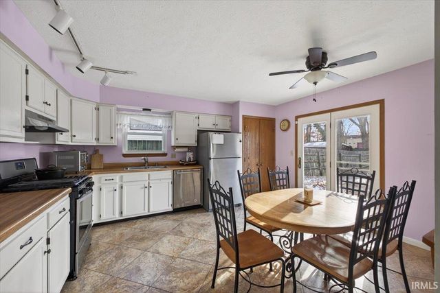 11 McCutcheon Drive, Lafayette, IN 47909