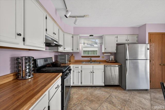 11 McCutcheon Drive, Lafayette, IN 47909