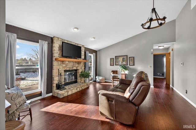 11 McCutcheon Drive, Lafayette, IN 47909