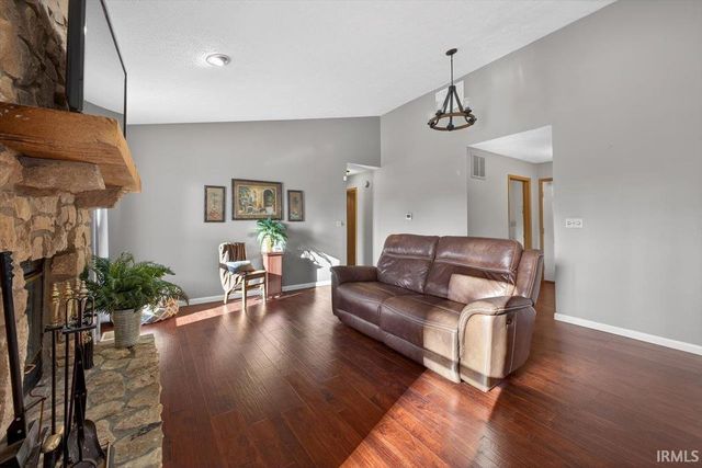 11 McCutcheon Drive, Lafayette, IN 47909