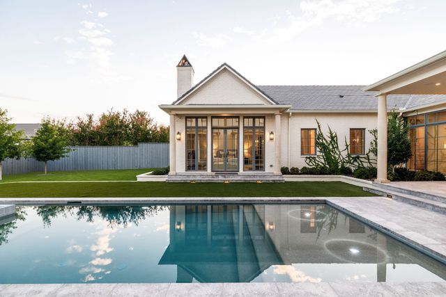 5610 Lobello, Dallas, TX 75229