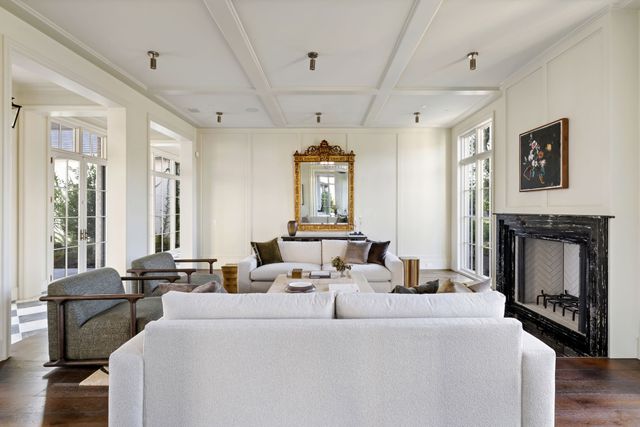 5610 Lobello, Dallas, TX 75229